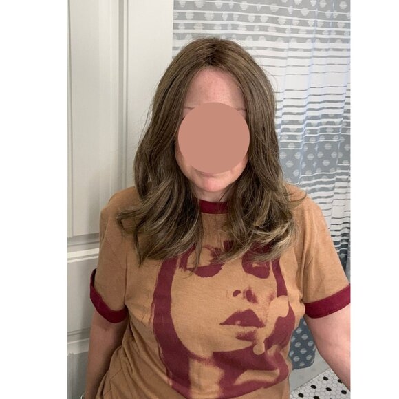 Raquel Welch Style Society Wig in Ice Cafe Latte - Picture 3 of 3